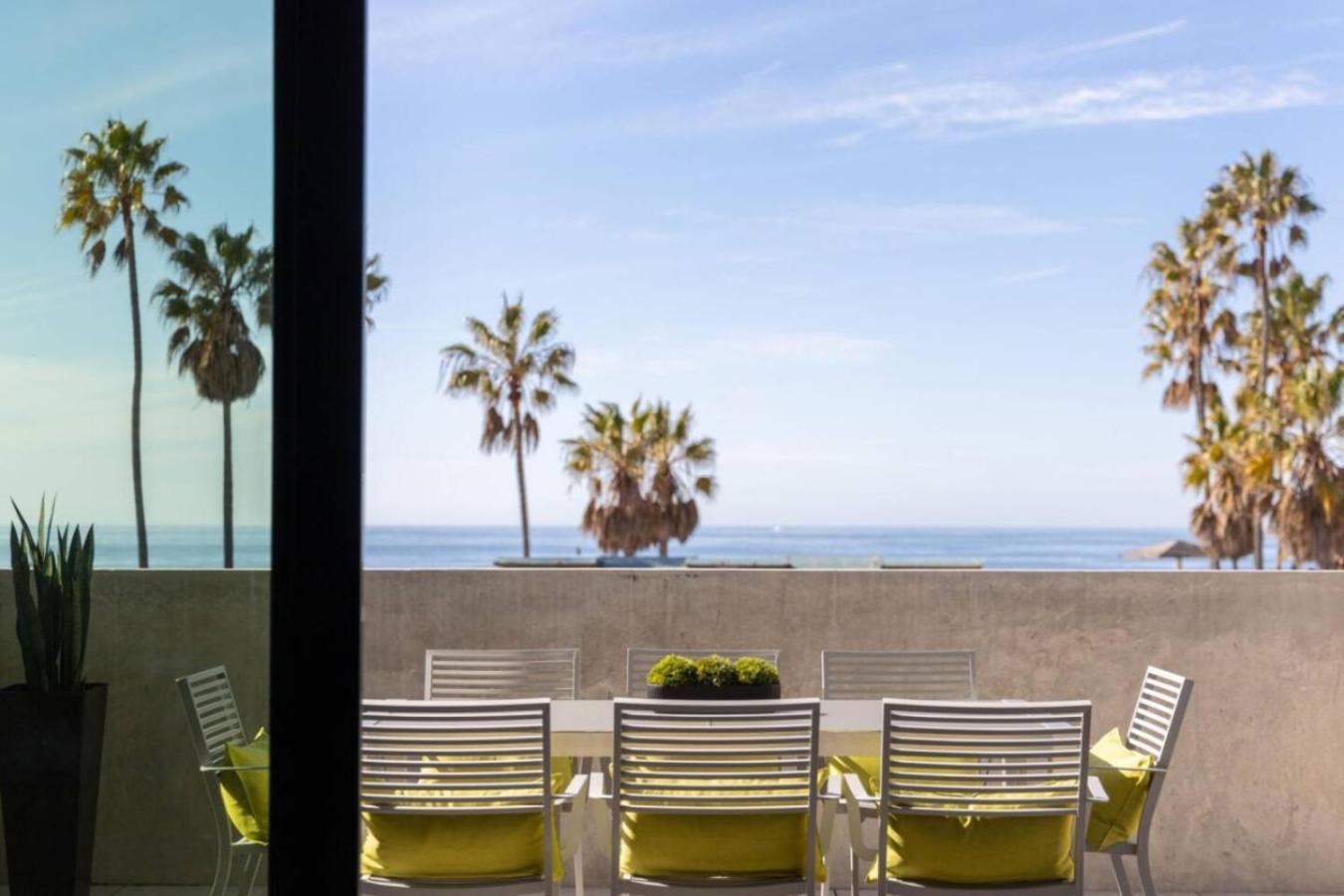 The Santa Monica Sunset - 5k Sq Ft Beachfront Luxury Holiday home
